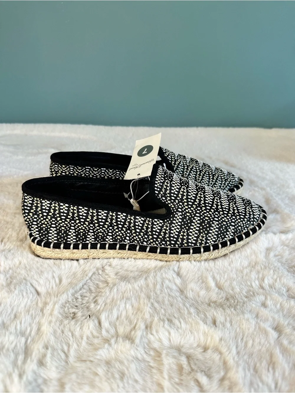Universal Thread Black & Ivory Patterned Espadrille Flats Size 7 NWT